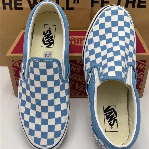 Vans •WMNS Classic Slip-On
Color Theory Checkerboard Heritage Blue 
VN000D6BE2W - Picture 13 of 16